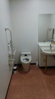 Medium_046店内　多目的トイレ　室内